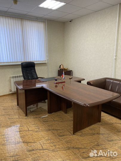 Стол для успешного руководителя