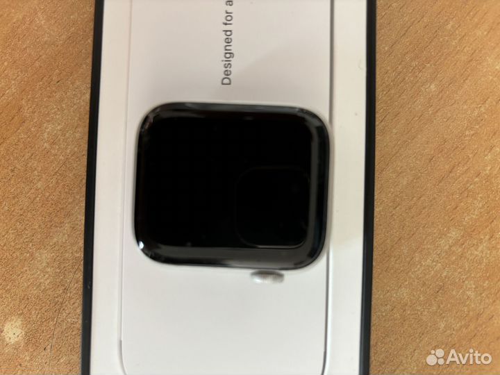 Apple Watch SE 44mm Nike