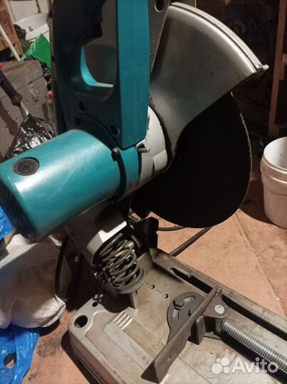 Торцовочная пила по металлу makita