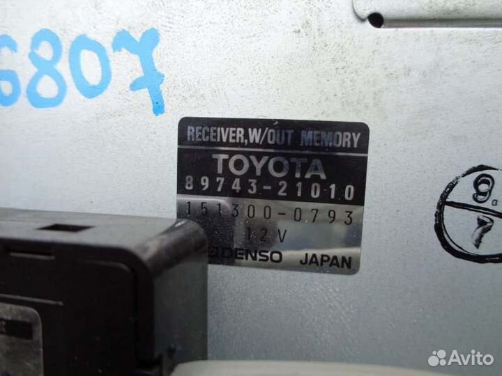 Блок управления дверьми Toyota Caldina ST195 3S-GE