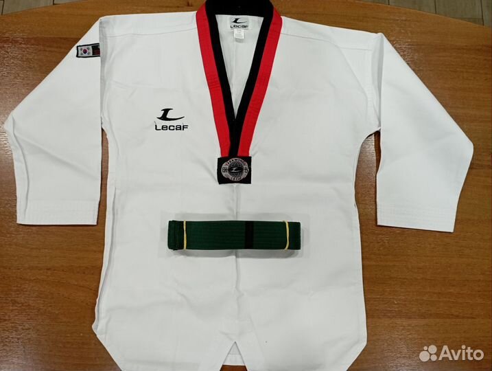 Комплект экипировки на тхэквондо