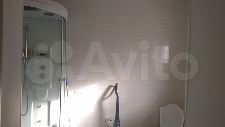 Доля в 3-к. квартире, 87,2 м², 1/1 эт.