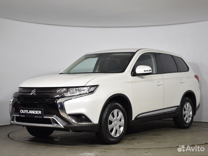 Mitsubishi Outlander 2.0 CVT, 2022