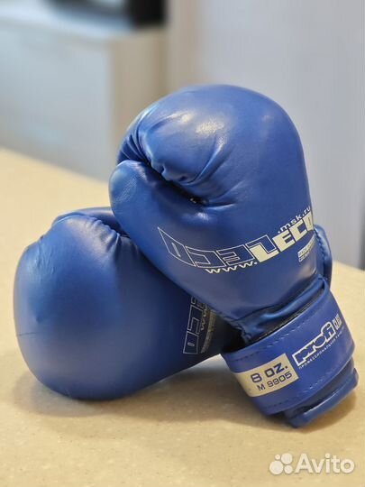 Боксерские перчатки 8oz