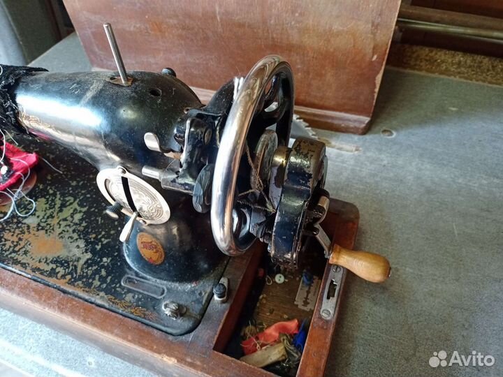 Швейная машинка подольская ручная