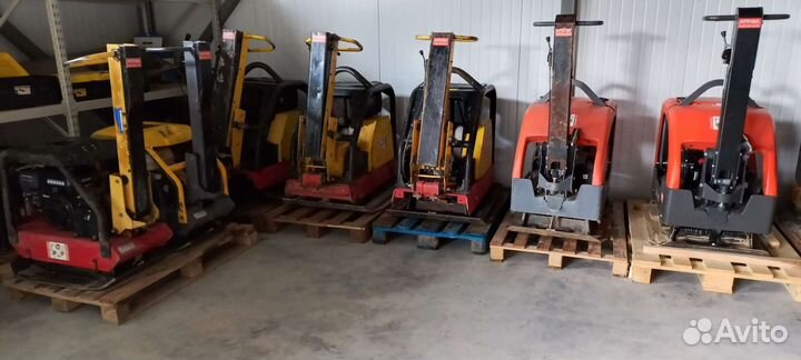 Виброплита 218 кг Dynapac