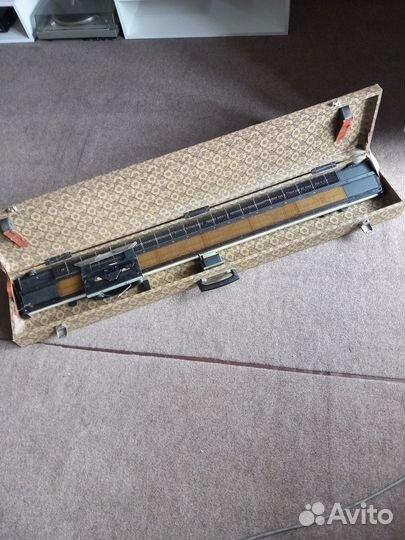 Вязальная машинка Нева 2