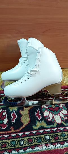 Фигурные коньки edea