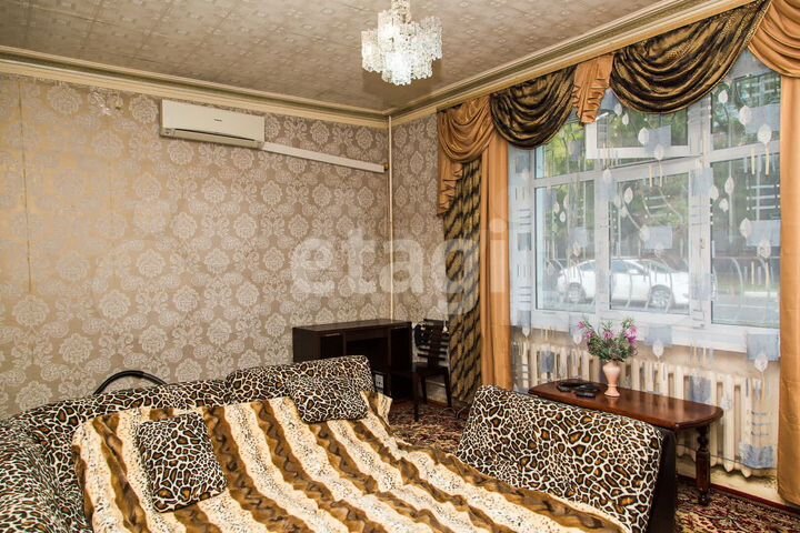 3-к. квартира, 70 м², 1/2 эт.
