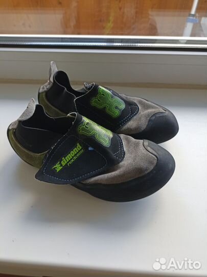 Скальные туфли 32