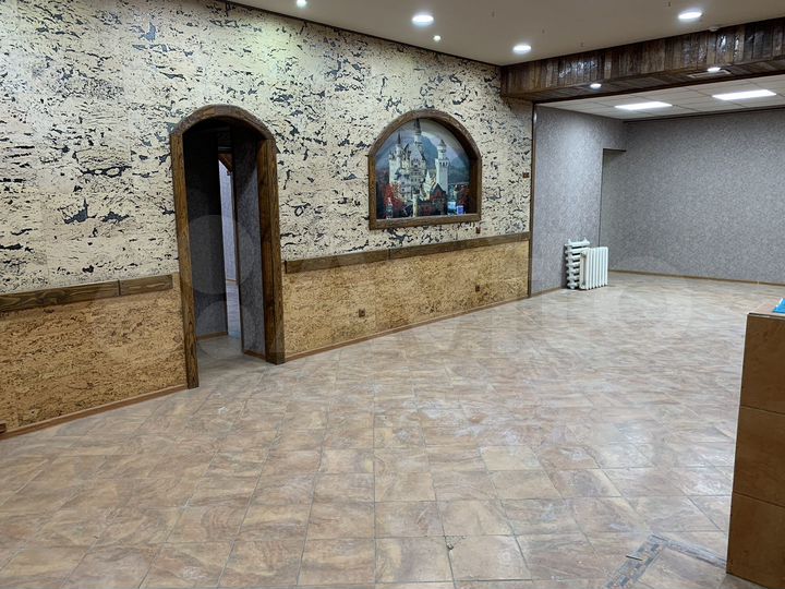 Торговая площадь, 105 м²