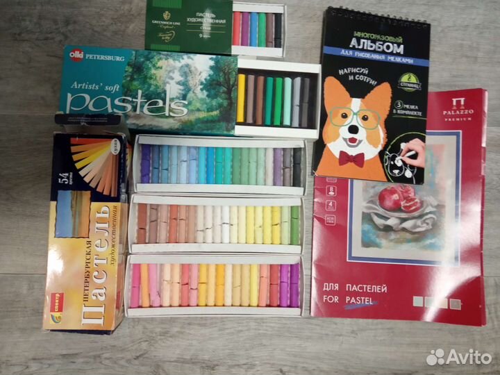 Пастель художественная, восковые мелки, гуашь