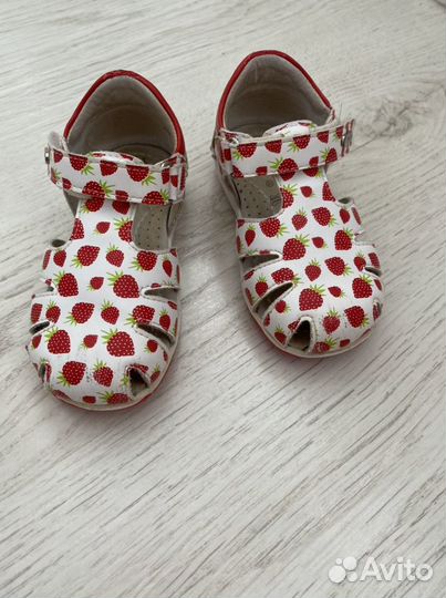 Босоножки для девочки