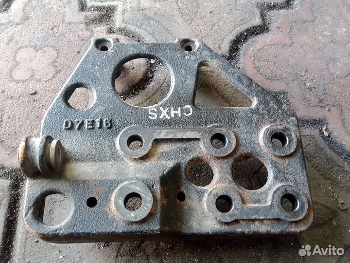 Кронштейн компрессора кондиционера Киа спектра 1.6