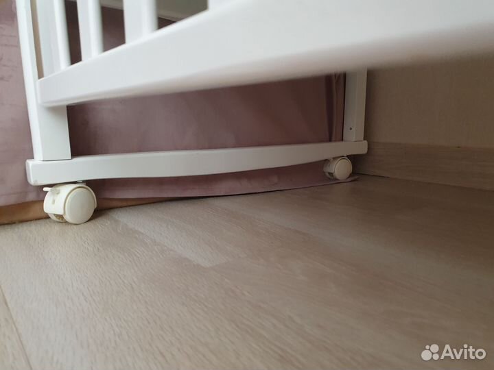 Детская кроватка с матрасом