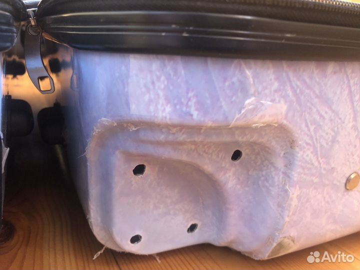 Чемодан на колесах