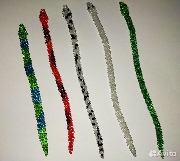 Змейки из бисера