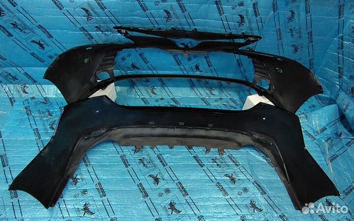 Комплект оригинальных бамперов Камри 70 2018-2021