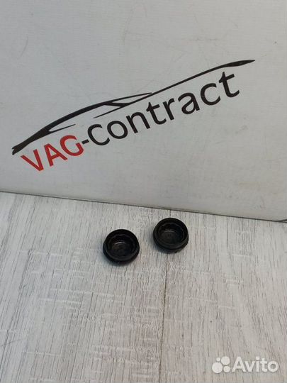 Крышка поводка стеклоочистителя Skoda Octavia A5