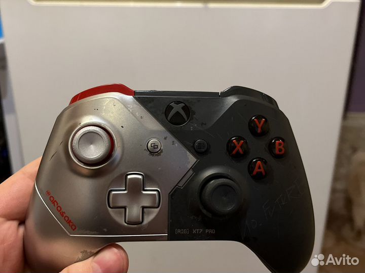 Xbox One gamepad Cyberpunk 2077 limited edition