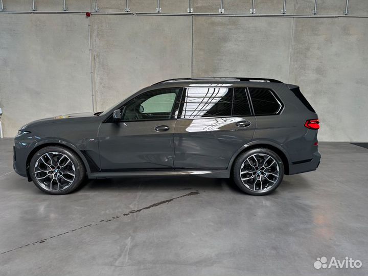 BMW X7 3.0 AT, 2023, 7 065 км