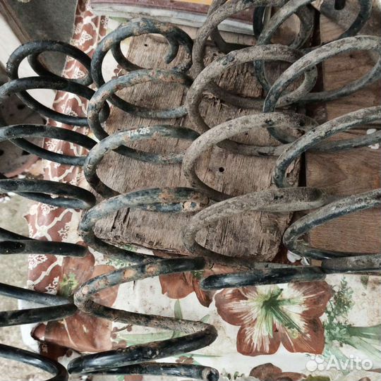 Пружина передней подвески Opel Astra H