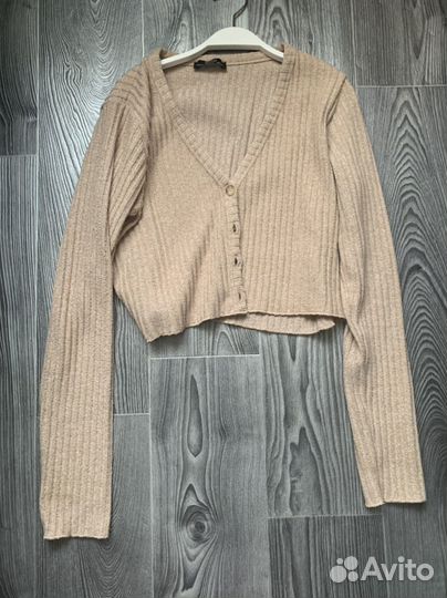 Укороченная кофта bershka