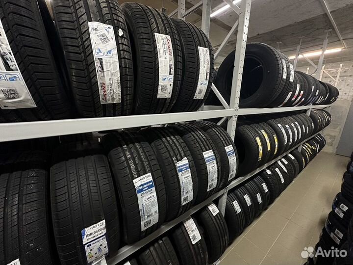 Formula Ice FR 215/55 R18 99H