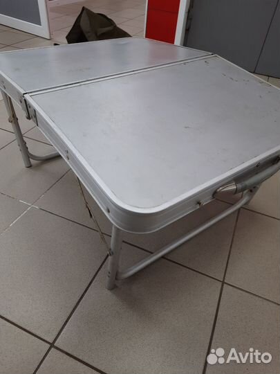 Складной столик