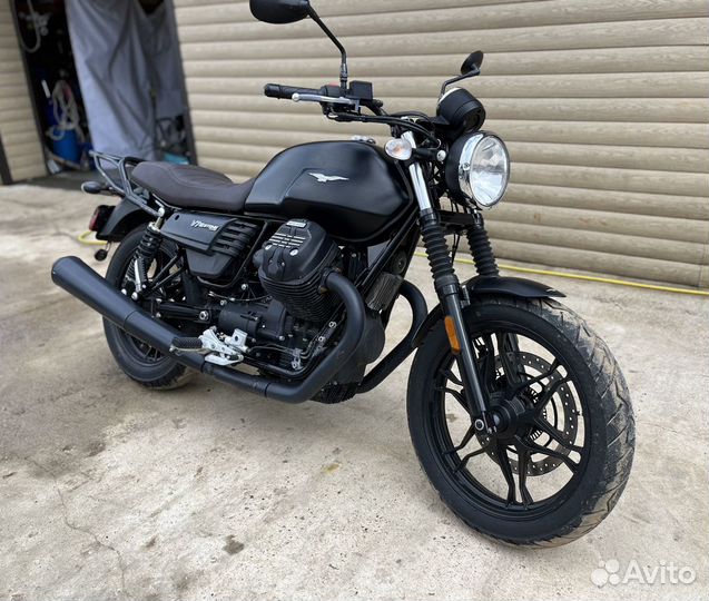 Moto Guzzi V7 III stone 2018 5200 км