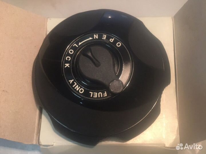 Крышка бензобака снегохода BRP 619590085