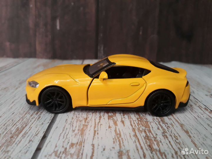 Модель автомобиля коллекционная Toyota Supra 2020