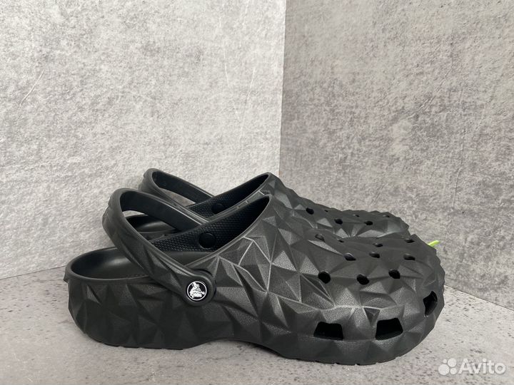 Сабо Crocs Classic Geometric