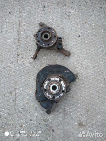 Кулаки поворотные передние Вольво 850 рест