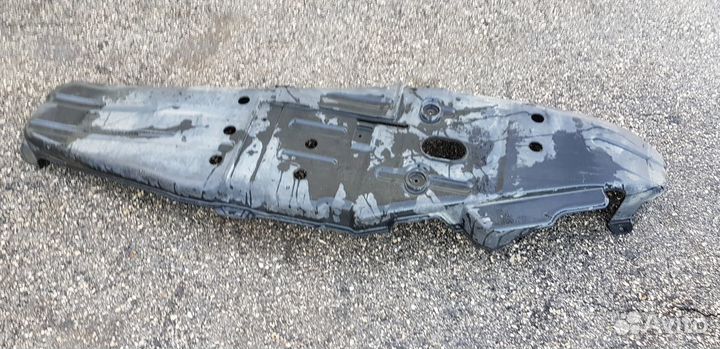 Mitsubishi Pajero 3/4 Защита бензобака