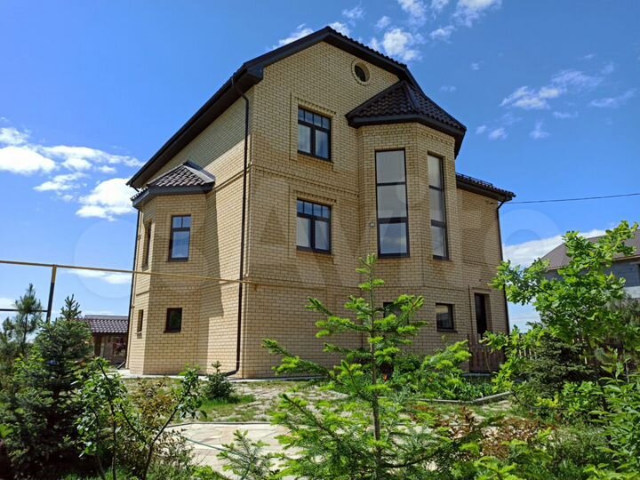 Дом 430 м² на участке 15 сот.