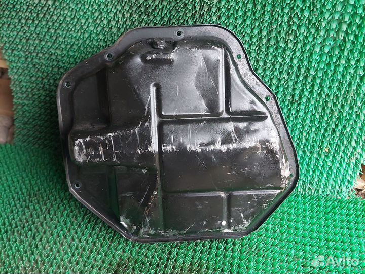 Поддон двигателя Renault M4R