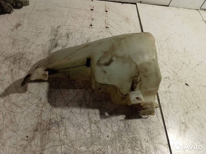 Бачок омывателя передний Audi 80 8C/B4