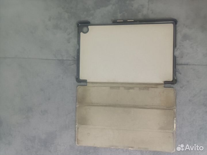 Lenovo Tab m10 fhd plus