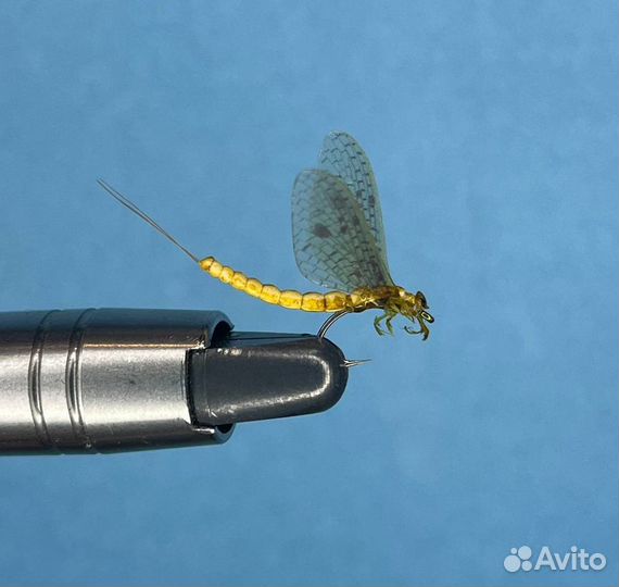 Свяжу реалистичную муху для рыбалки