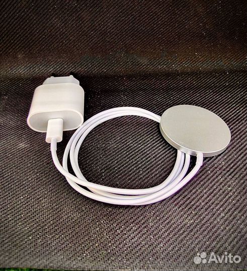 Беспроводная зарядка MagSafe