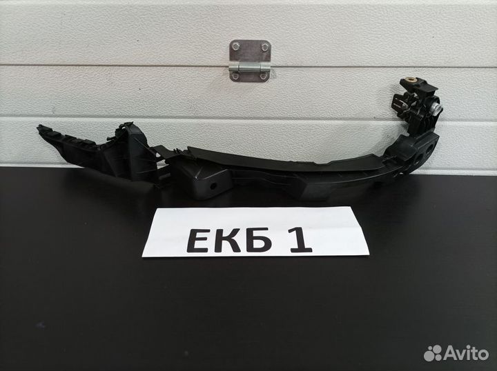 Кронштейн фары правой Volkswagen Golf 6 2009-2013