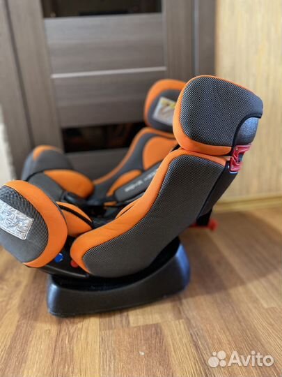 Автомобильное детское кресло