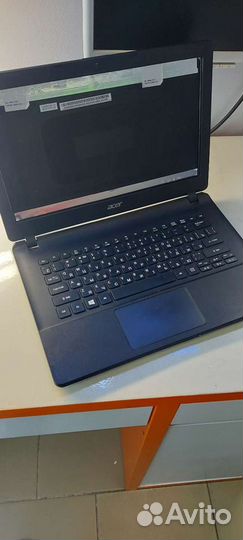 Acer ES1-311-P4EW