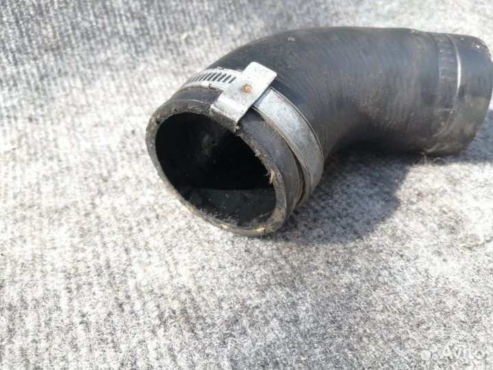 Патрубок турбины Volvo C30 D4162T 2010