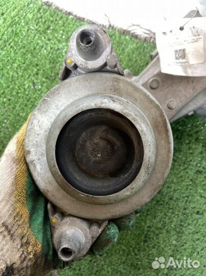 Подушка двигателя правая Mercedes C-Class W204