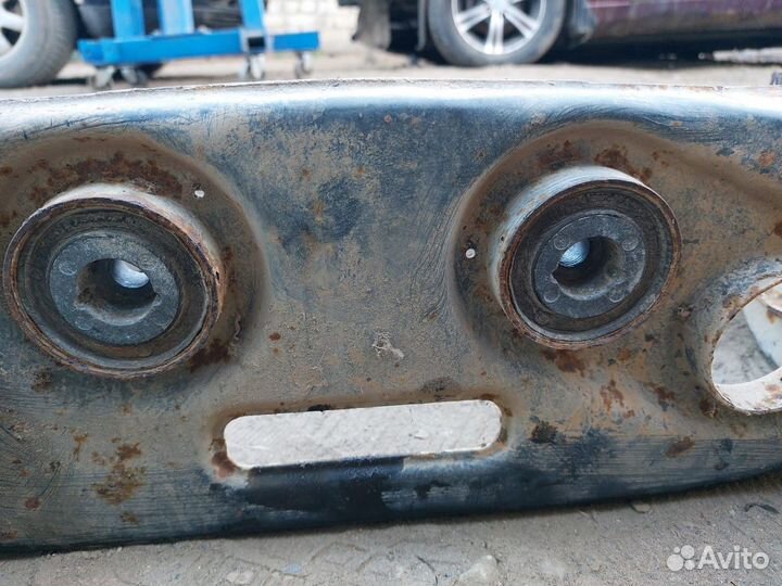 Подрамник задний mercedes w210