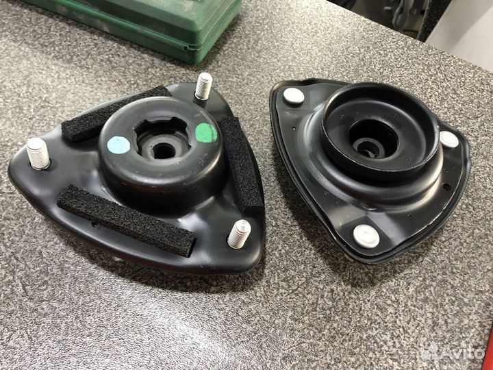 Опора амортизатора передней подвески (4860933260)