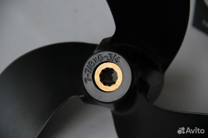 Винт гребной Suzuki 4-6 7,7/8 х 6,3/4