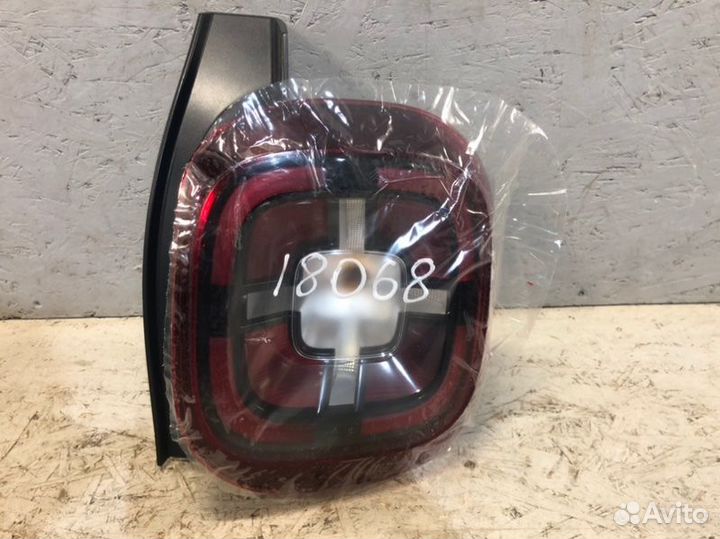 Фонарь правый Renault Duster 2